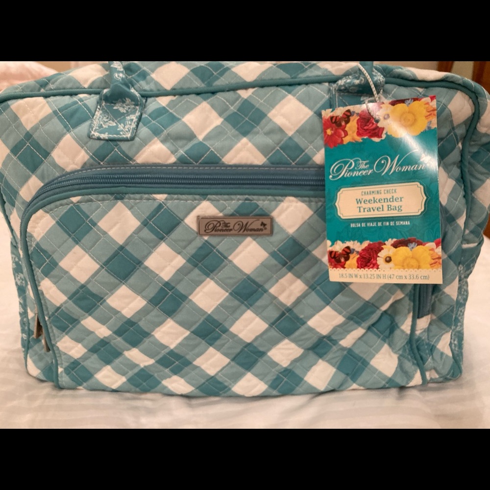 THE PIONEER WOMAN QUILTED WEEKENDER TRAVEL BAG IN “CHARMING CHECK” NWT